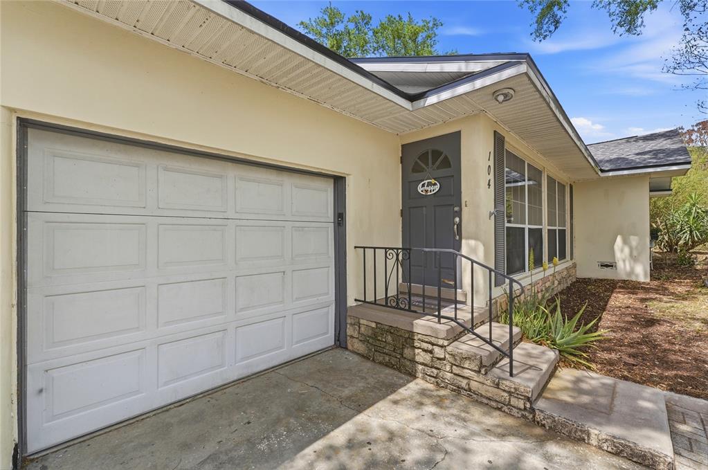 104 11th Street Southeast Winter Haven, FL 33880 - Photo 3 of 42 Gallery Image 3