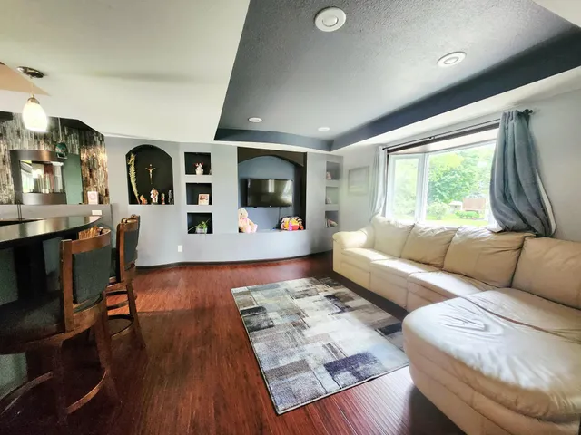 $319,000 | 306 Parkview Curve, Zumbrota, MN 55992