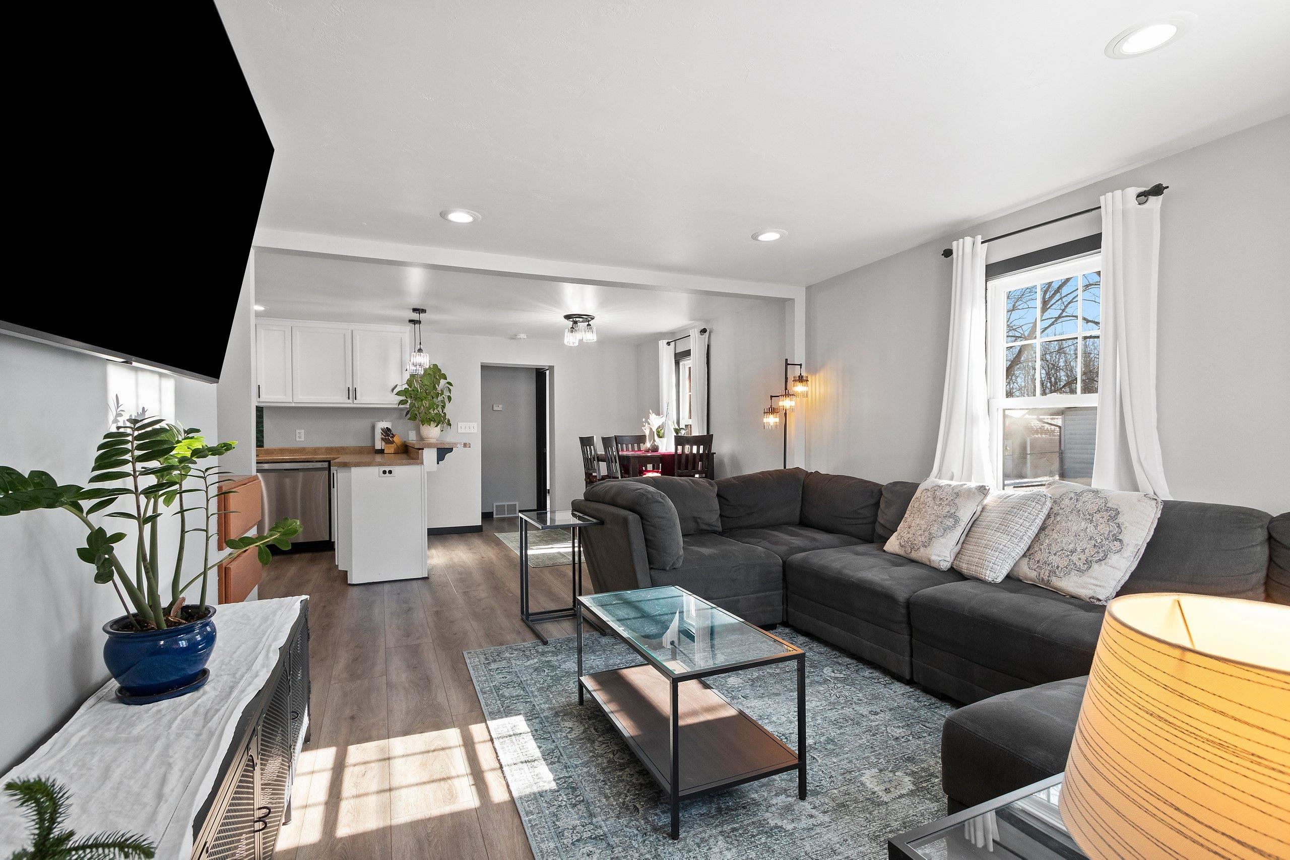 1109 South 6th Street De Pere, WI 54115 - Photo 13 of 77