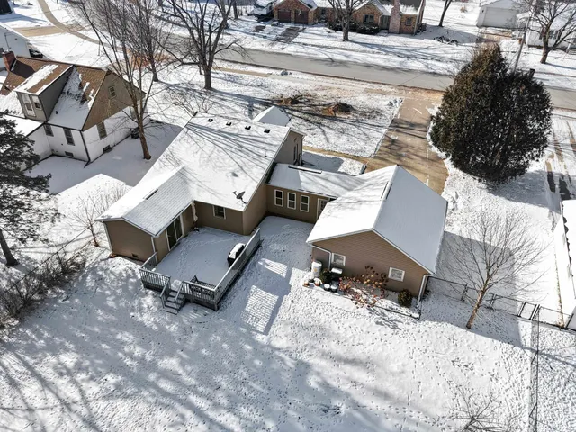 $279,900 | 1109 South 6th Street, De Pere, WI 54115