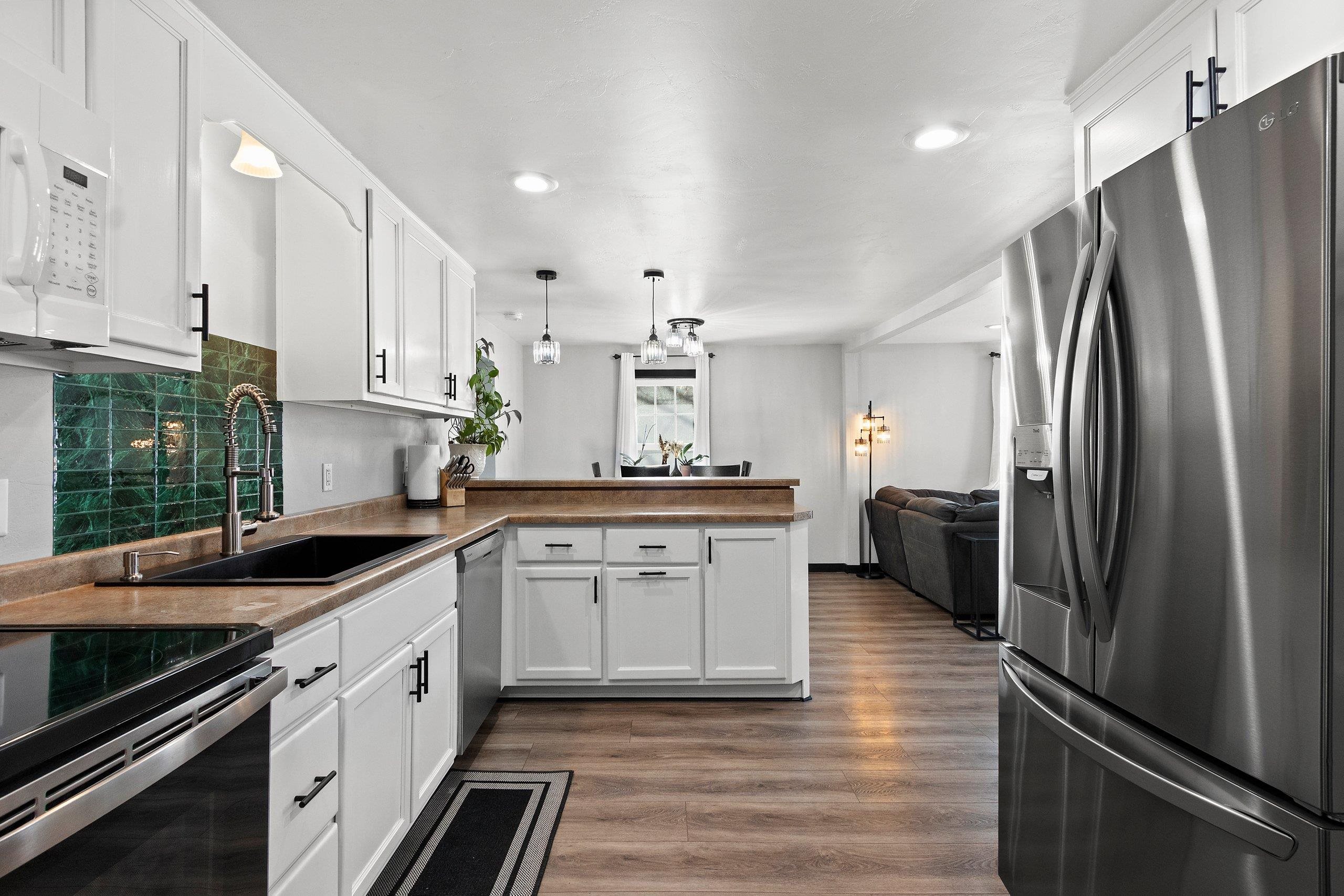 1109 South 6th Street De Pere, WI 54115 - Photo 5 of 77