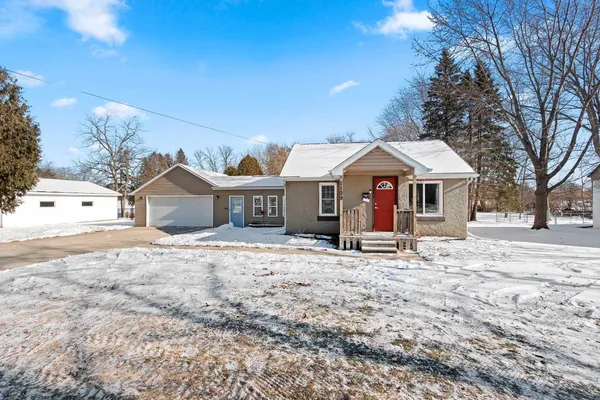 $279,900 | 1109 South 6th Street, De Pere, WI 54115