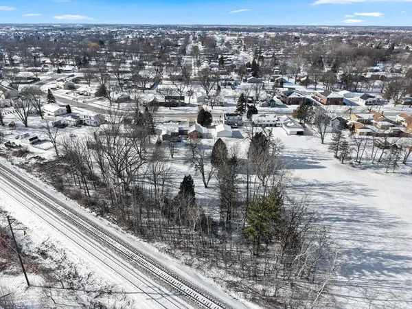 $279,900 | 1109 South 6th Street, De Pere, WI 54115