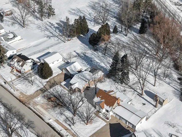 $279,900 | 1109 South 6th Street, De Pere, WI 54115