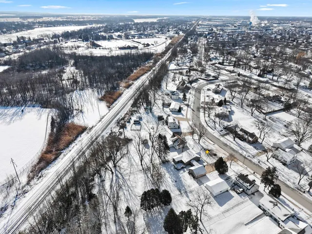 $279,900 | 1109 South 6th Street, De Pere, WI 54115