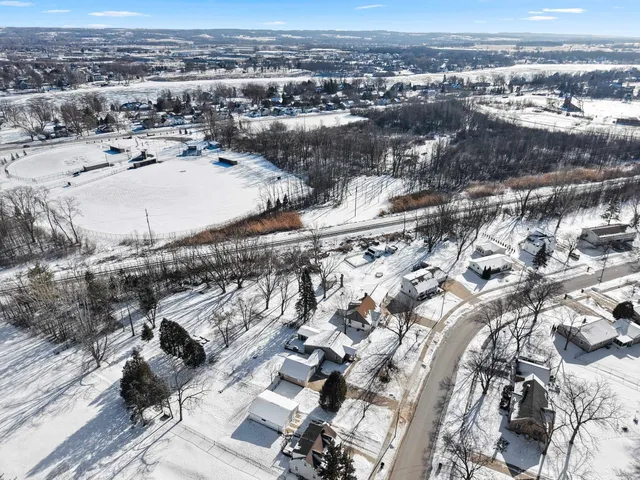 $279,900 | 1109 South 6th Street, De Pere, WI 54115