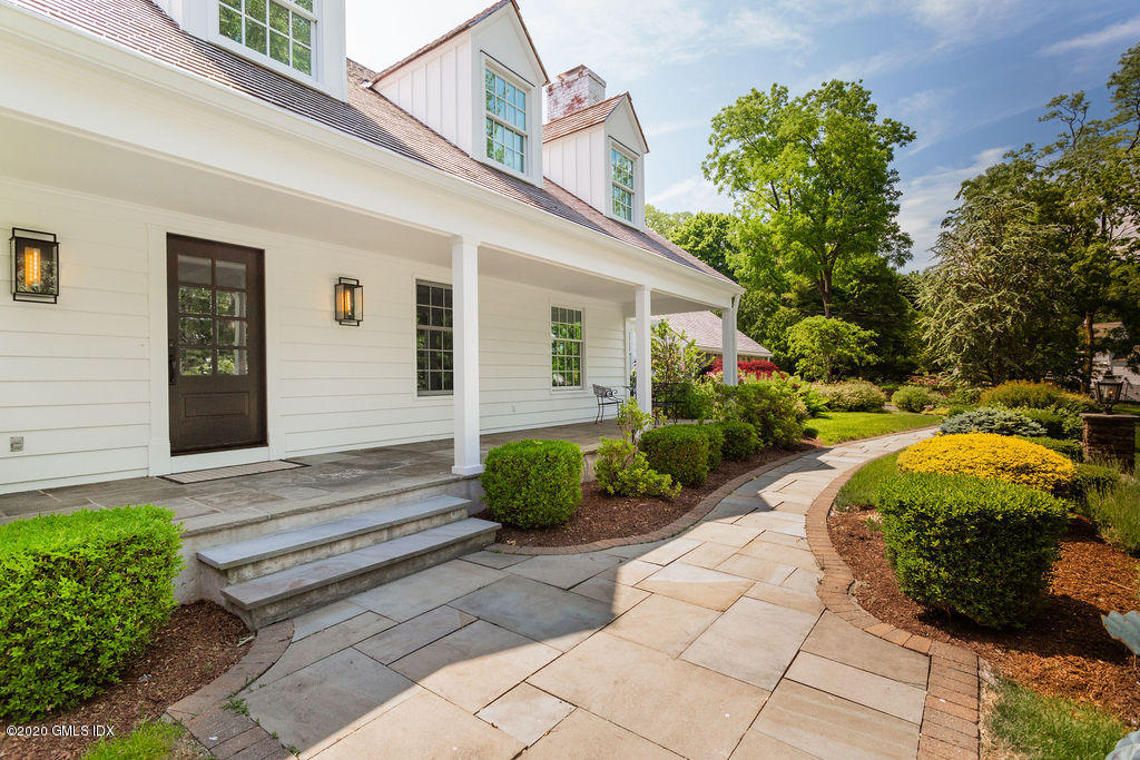 14 Dingletown Road Greenwich, CT 06830 - Photo 7 of 56 a view of a house with backyard and garden