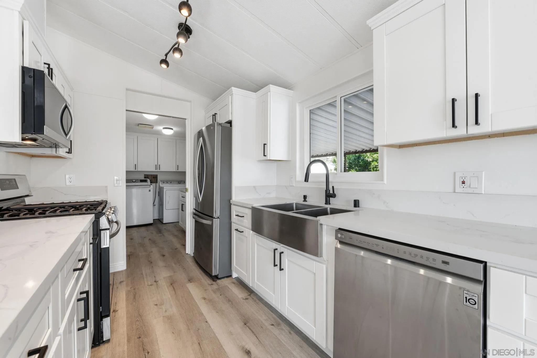 11949 Riverside Drive, Unit 176 Lakeside, CA 92040 - Photo 22 of 39 Gallery Image 22