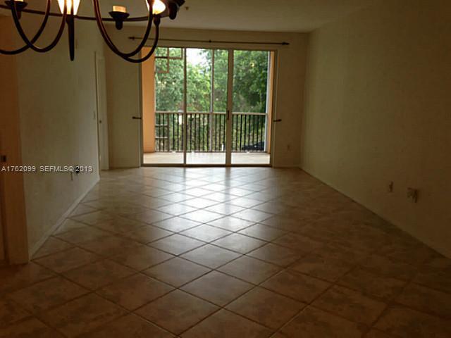 75 Gulfstream Road, Unit 211B Dania Beach, FL 33004 - Photo 6 of 23 Living Room
