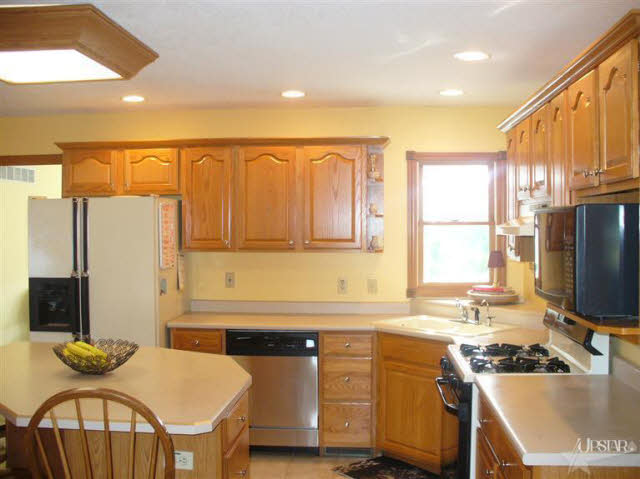 3940 Carroll Road Fort Wayne, IN 46818 - Photo 9 of 30 Gallery Image 9