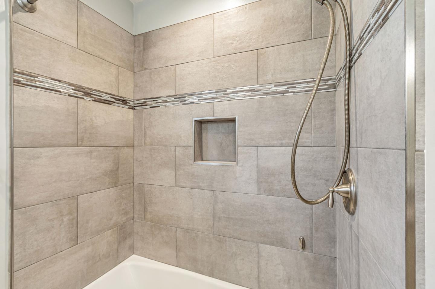 824 Buchser Way San Jose, CA 95125 - Photo 33 of 50 a bathroom with a shower