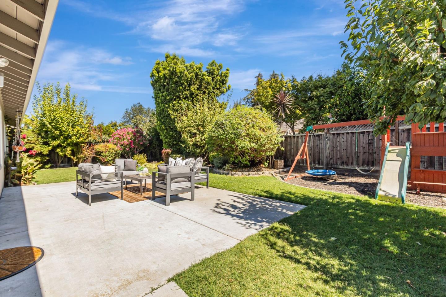 824 Buchser Way San Jose, CA 95125 - Photo 44 of 50 a view of a backyard with sitting area