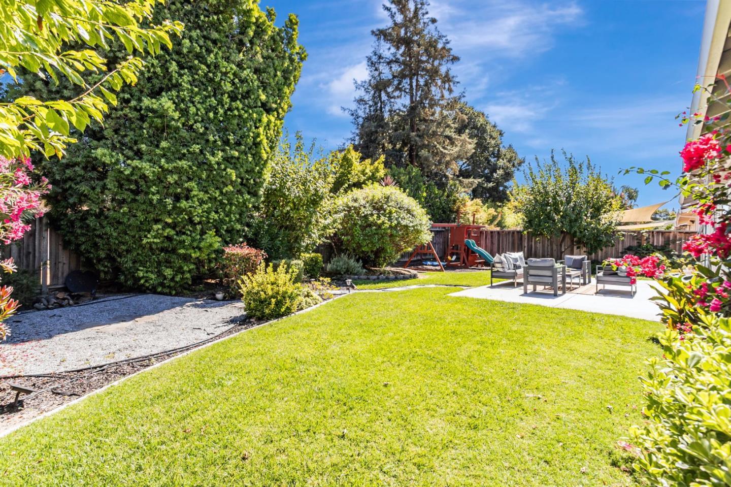 824 Buchser Way San Jose, CA 95125 - Photo 46 of 50 a swimming pool with plants