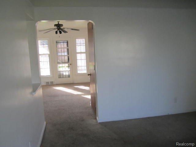 15103 Ashton Road Detroit, MI 48223 - Photo 6 of 22 10.7.10 073