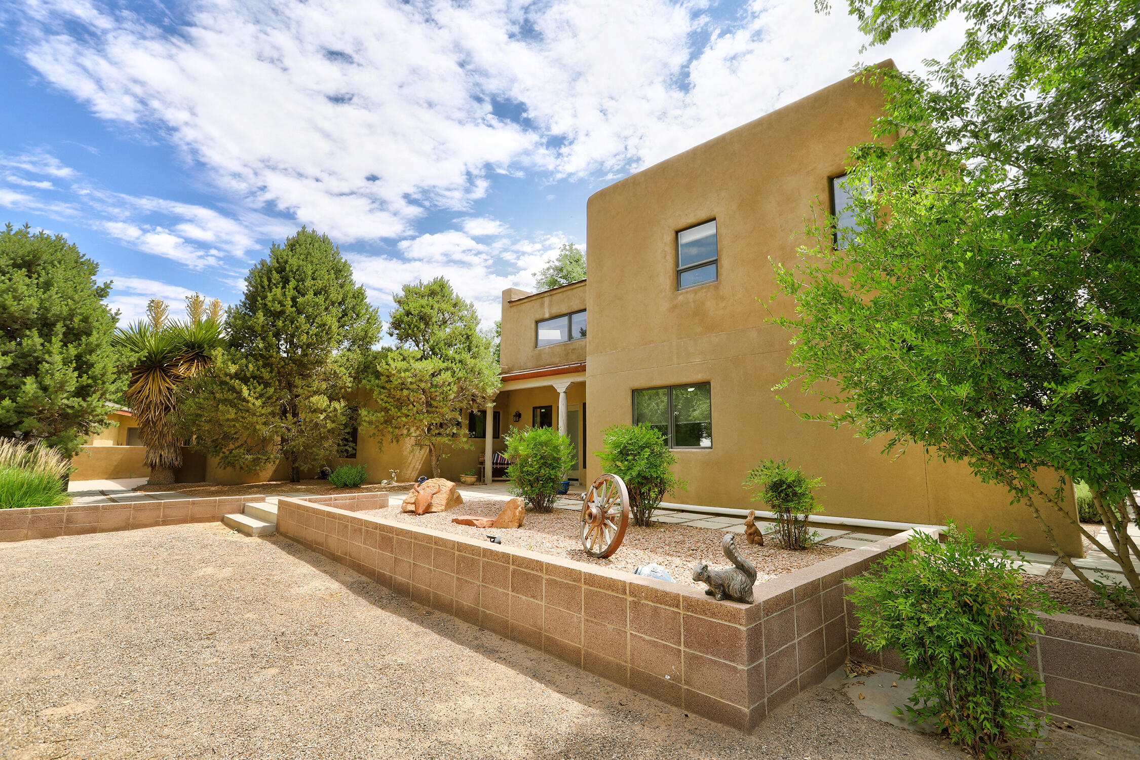 119 Railcar Road Corrales, NM 87048 - Photo 4 of 65 Gallery Image 4