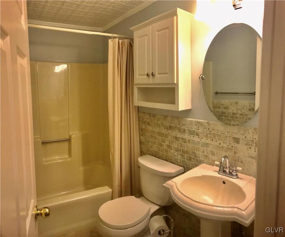 622 Getz Road Pen Argyl, PA 18072 - Photo 14 of 21 Gallery Image 14