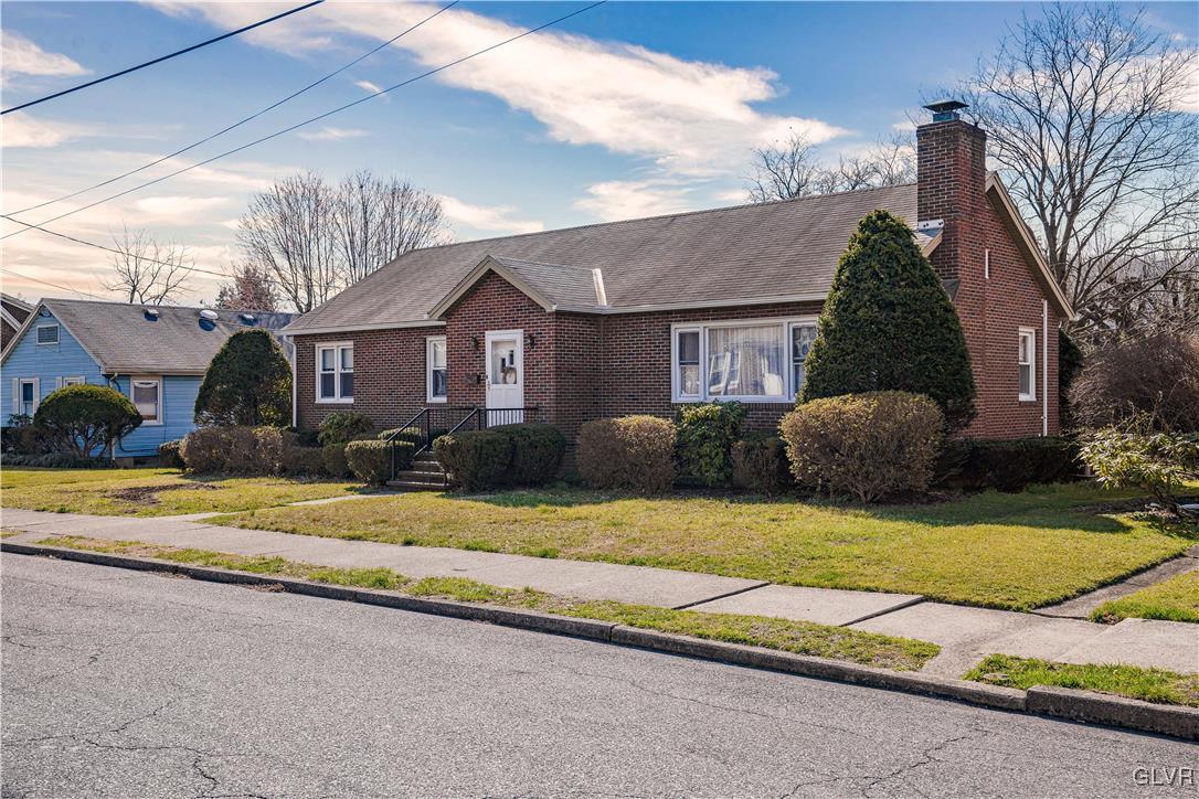 1523 Spring Street Bethlehem, PA 18018 - Photo 3 of 47 1523 SPRING STREET