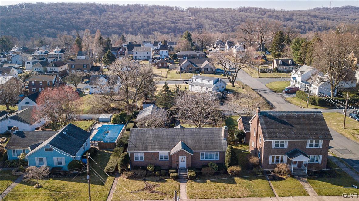 1523 Spring Street Bethlehem, PA 18018 - Photo 6 of 47 Gallery Image 6