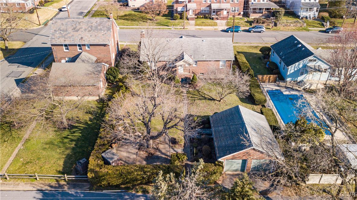 1523 Spring Street Bethlehem, PA 18018 - Photo 8 of 47 Gallery Image 8