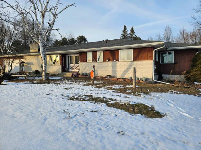 $374,900 | N5926 Walker Road, New Lisbon, WI 53950