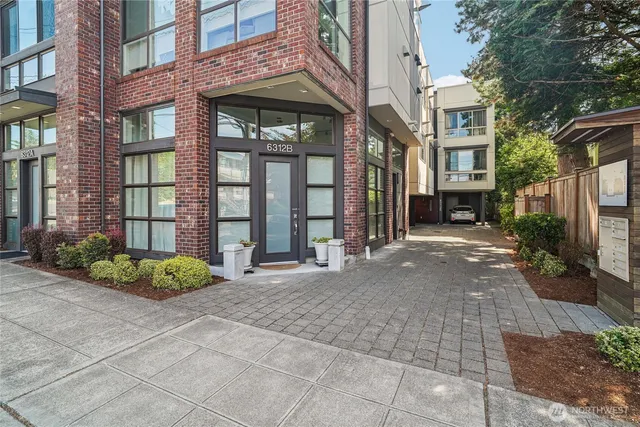 $700,000 | 6312 32nd Avenue Northwest, Unit C, Seattle, WA 98107