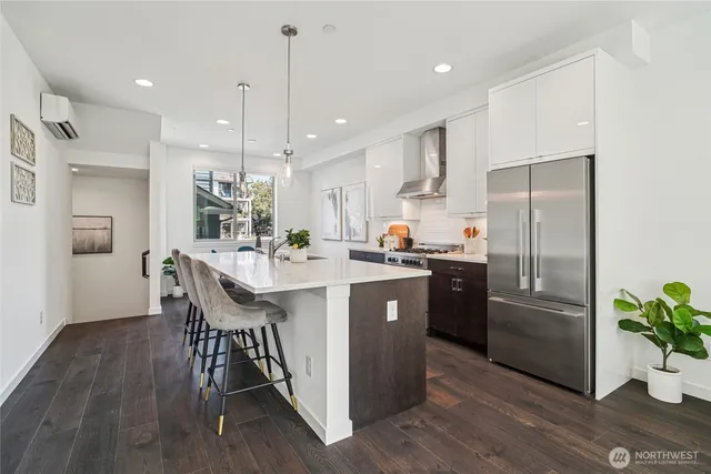 $700,000 | 6312 32nd Avenue Northwest, Unit C, Seattle, WA 98107