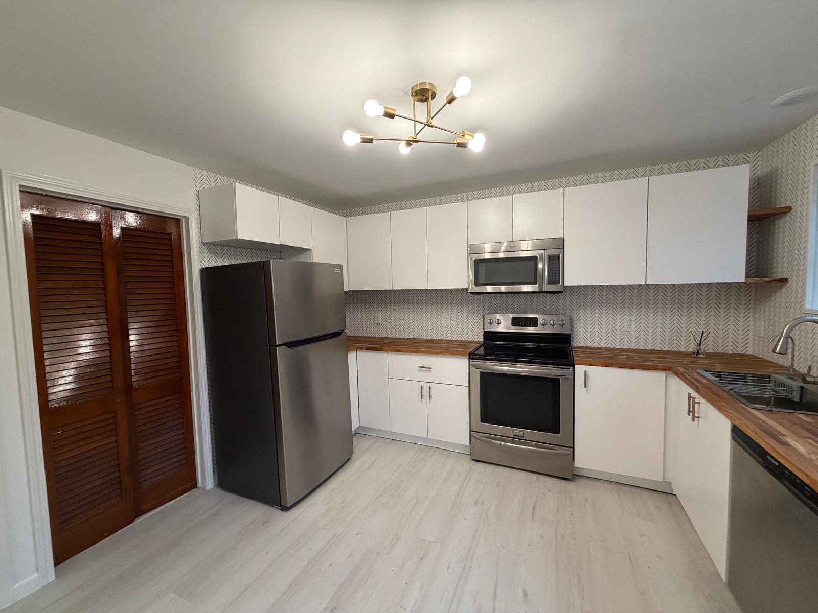 1946 Lehner Road Columbus, OH 43224 - Photo 4 of 21 PHOTO-2026-01-06-13-02-13_3