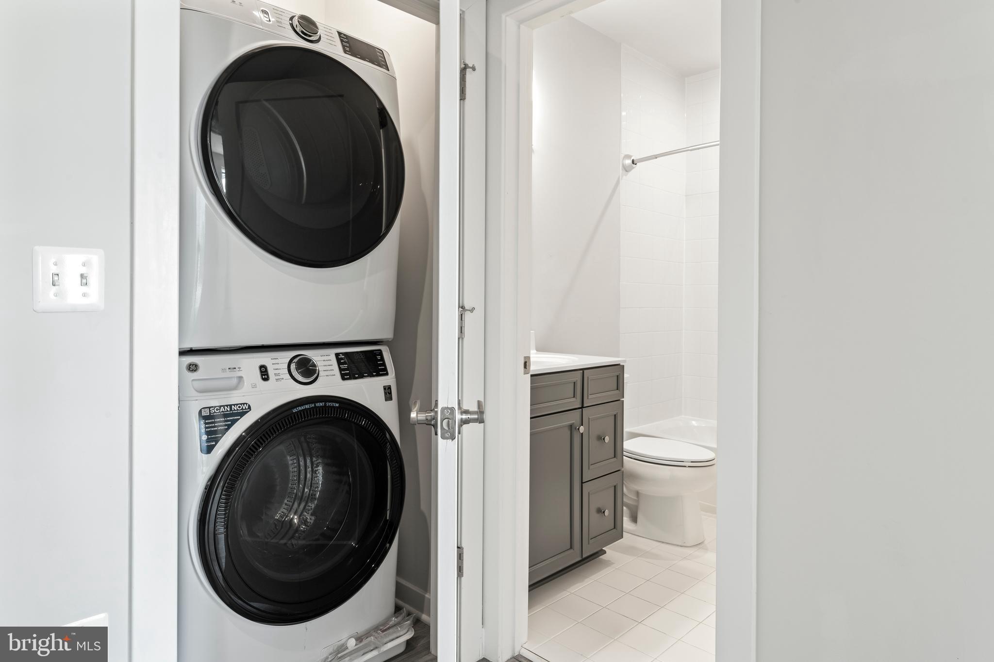 20320 Newfoundland Square Ashburn, VA 20147 - Photo 35 of 53 Washer/dryer