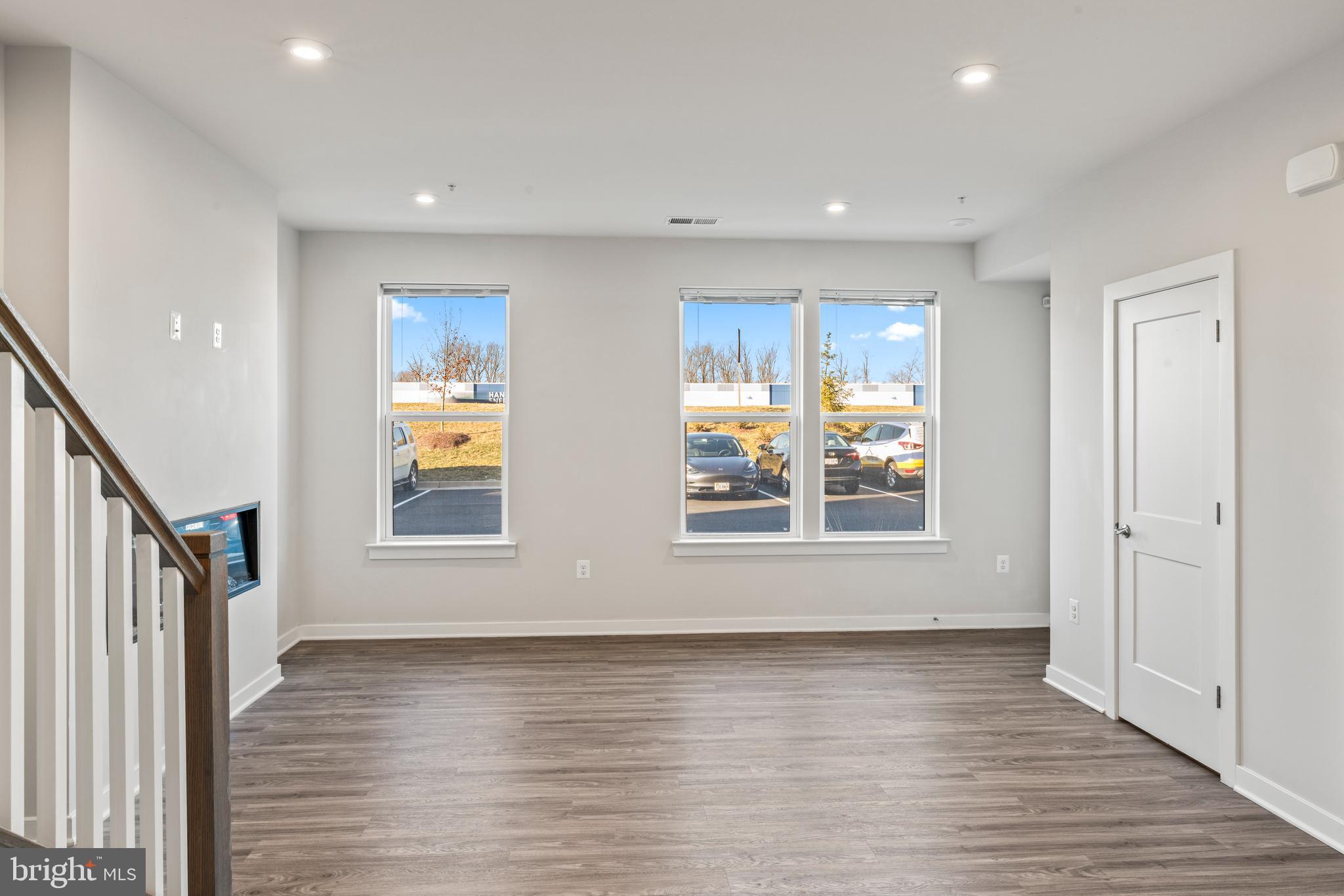 20320 Newfoundland Square Ashburn, VA 20147 - Photo 5 of 53 Open living/dining/kitchen