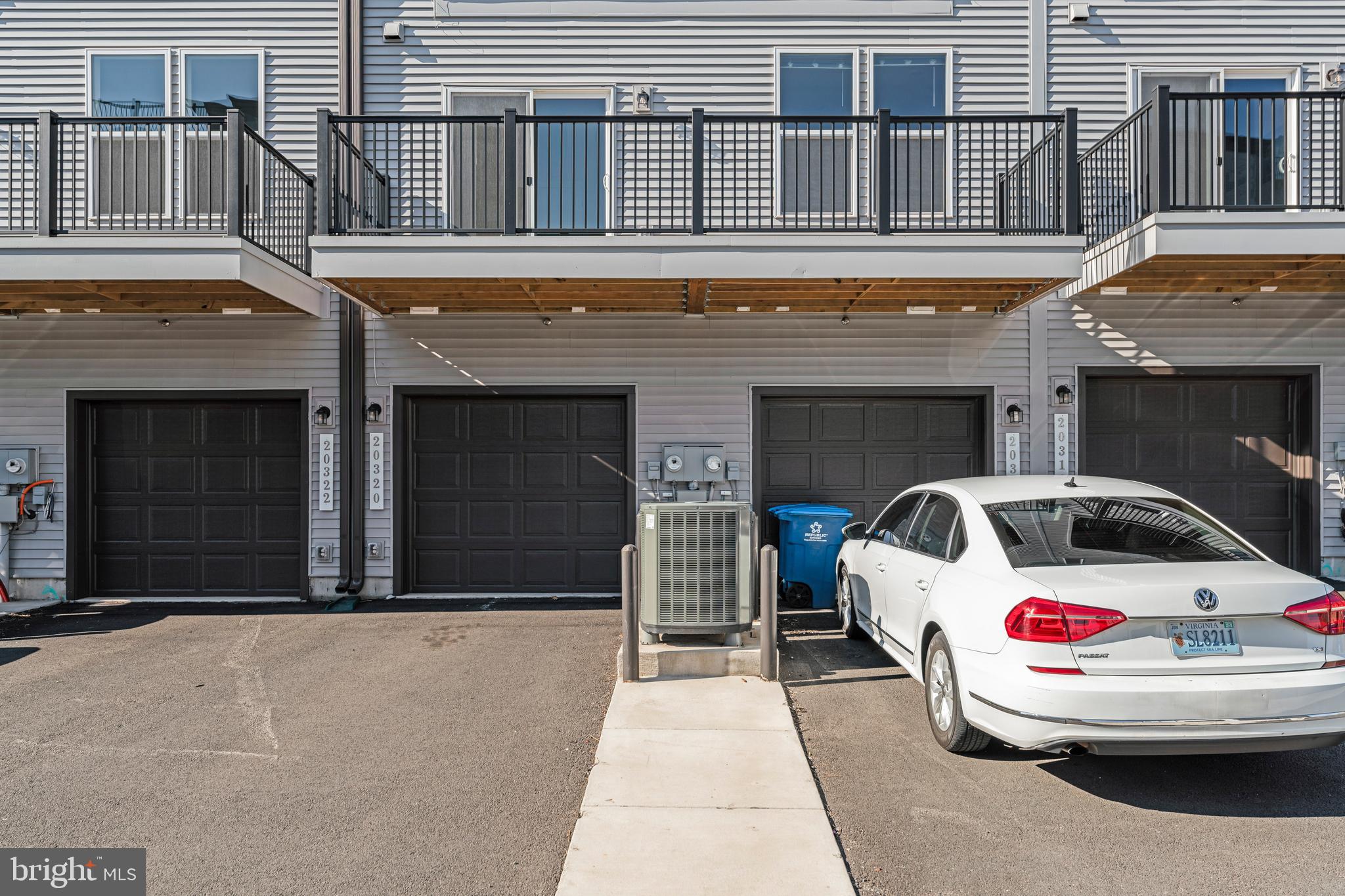 20320 Newfoundland Square Ashburn, VA 20147 - Photo 52 of 53 Rear