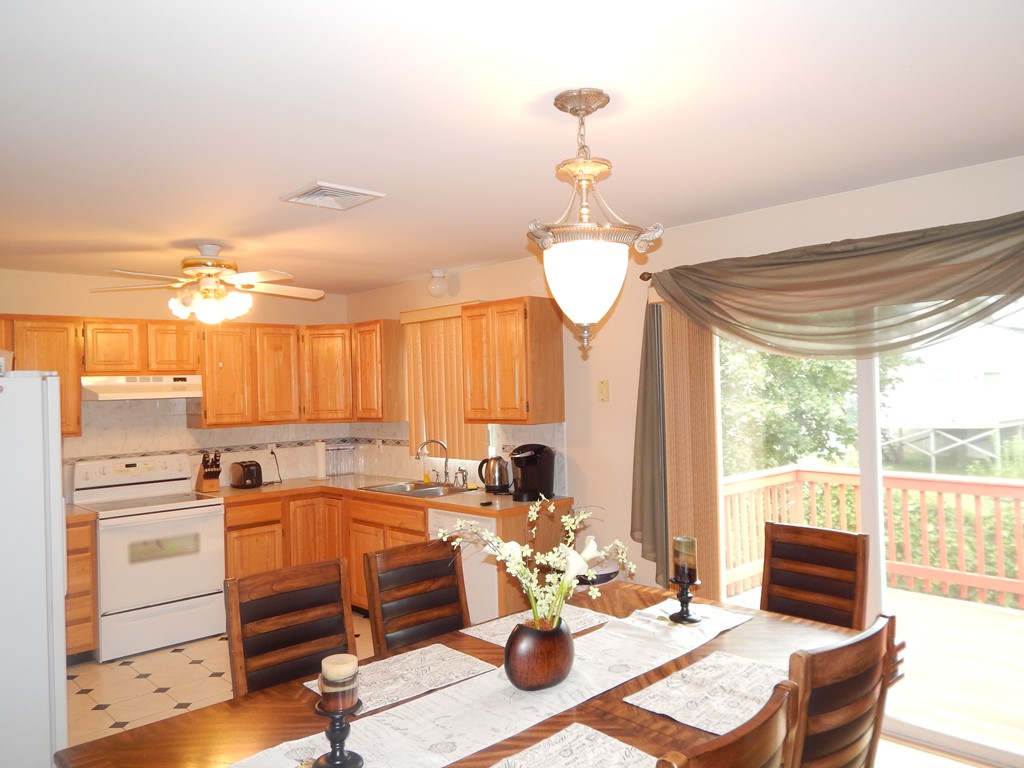 207 Boyden Street Fall River, MA 02721 - Photo 5 of 24