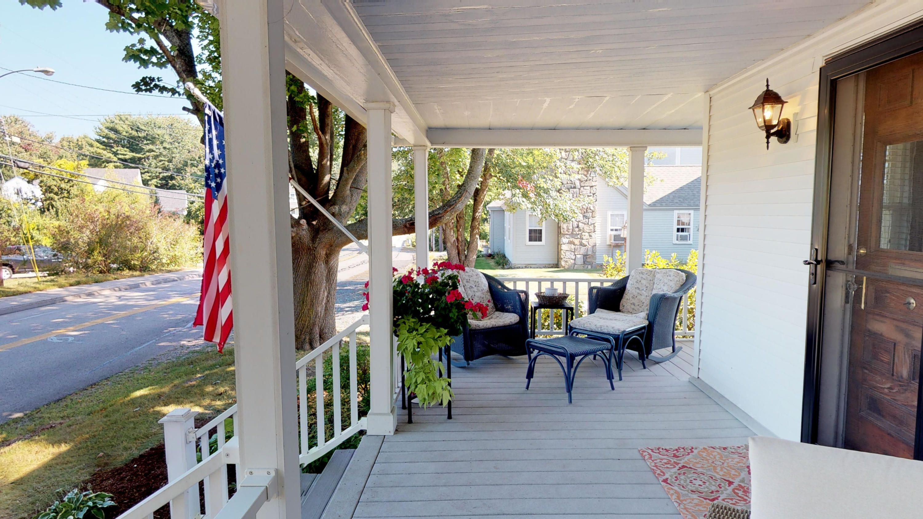 261 Long Sands Road York, ME 03909 - Photo 3 of 28 261-Long-sands-rd-09232019_113933