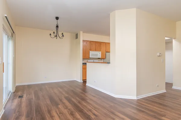$250,000 | 653 Winchester Court, Lake Villa, IL 60046
