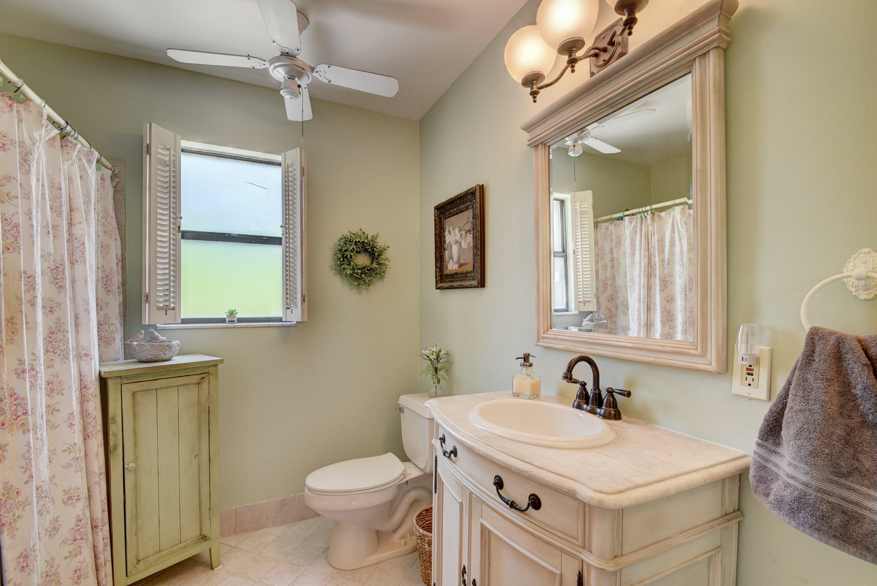 22980 Old Inlet Bridge Drive Boca Raton, FL 33433 - Photo 15 of 19 Bathroom 2