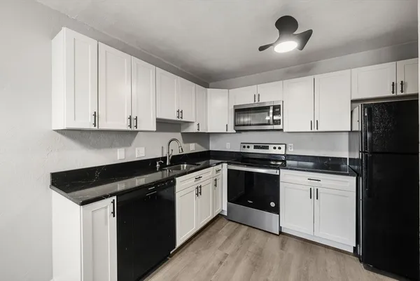 $2,600 | 22 Irving Street, Unit 15, Everett, MA 02149