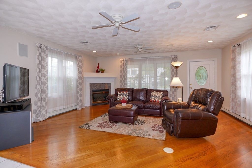 4 Ruthven Avenue Burlington, MA 01803 - Photo 11 of 30 Gallery Image 11