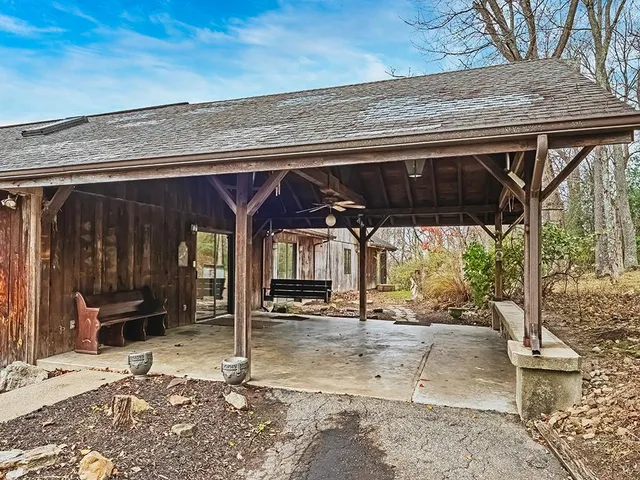 $779,000 | 109 Ivy Lane, Venetia, PA 15367