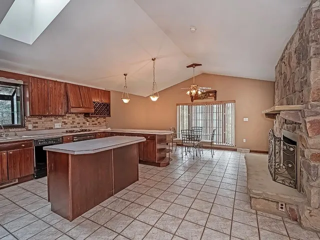 $779,000 | 109 Ivy Lane, Venetia, PA 15367