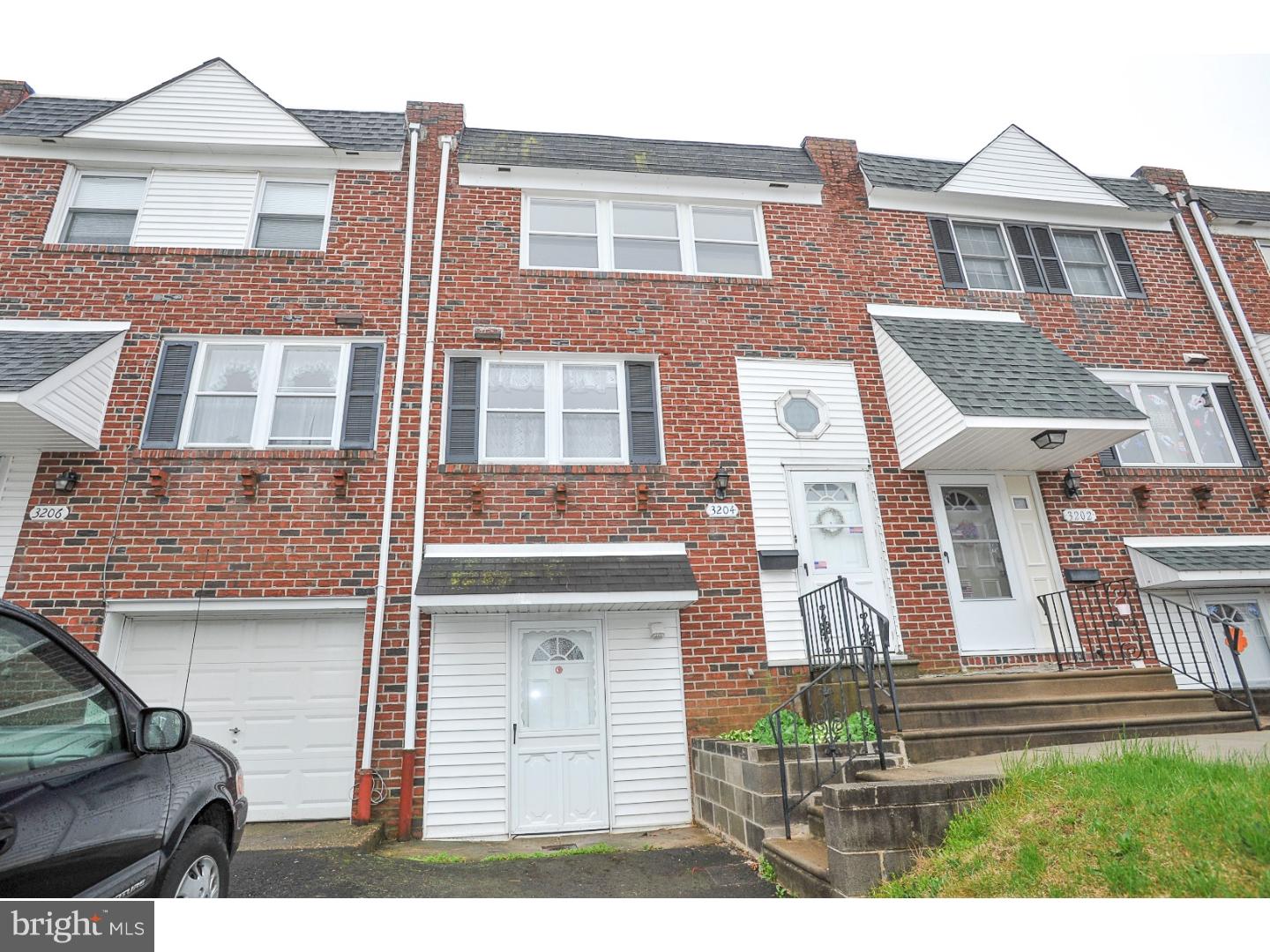 3204 Holly Road Philadelphia, PA 19154 - Photo 1 of 25 Exterior Back