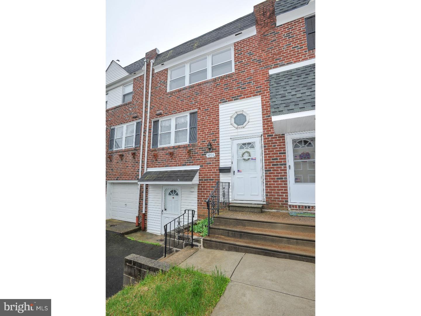 3204 Holly Road Philadelphia, PA 19154 - Photo 2 of 25 Exterior Front