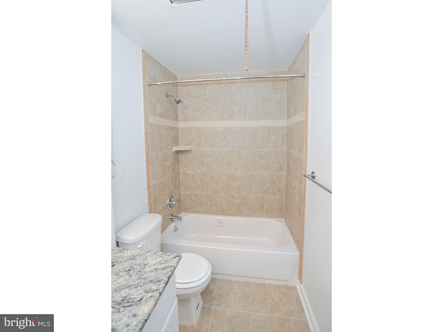 3204 Holly Road Philadelphia, PA 19154 - Photo 16 of 25 Bathroom
