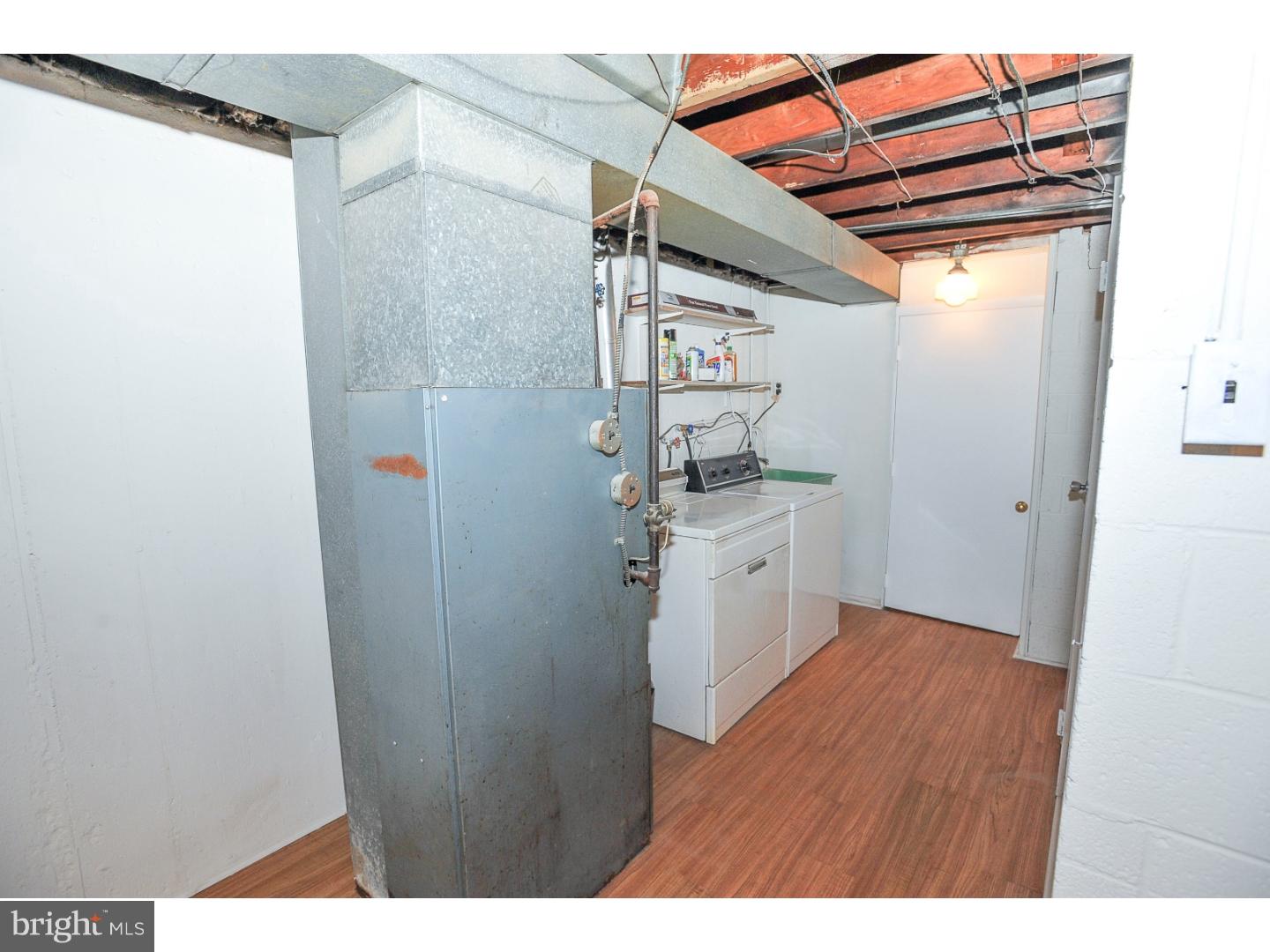 3204 Holly Road Philadelphia, PA 19154 - Photo 20 of 25 Laundry Room
