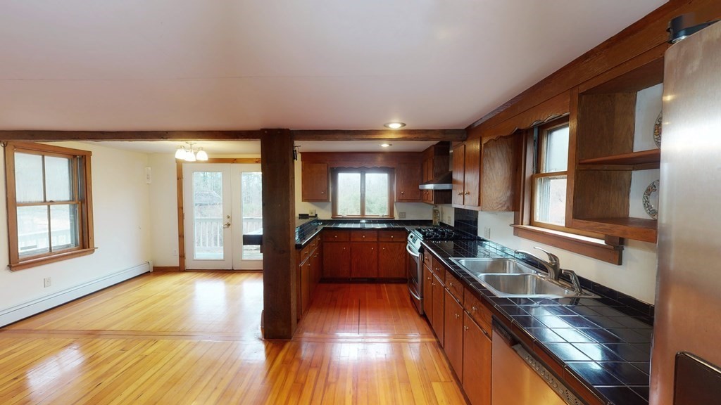 108 Fitchburg Road Townsend, MA 01469 - Photo 6 of 23