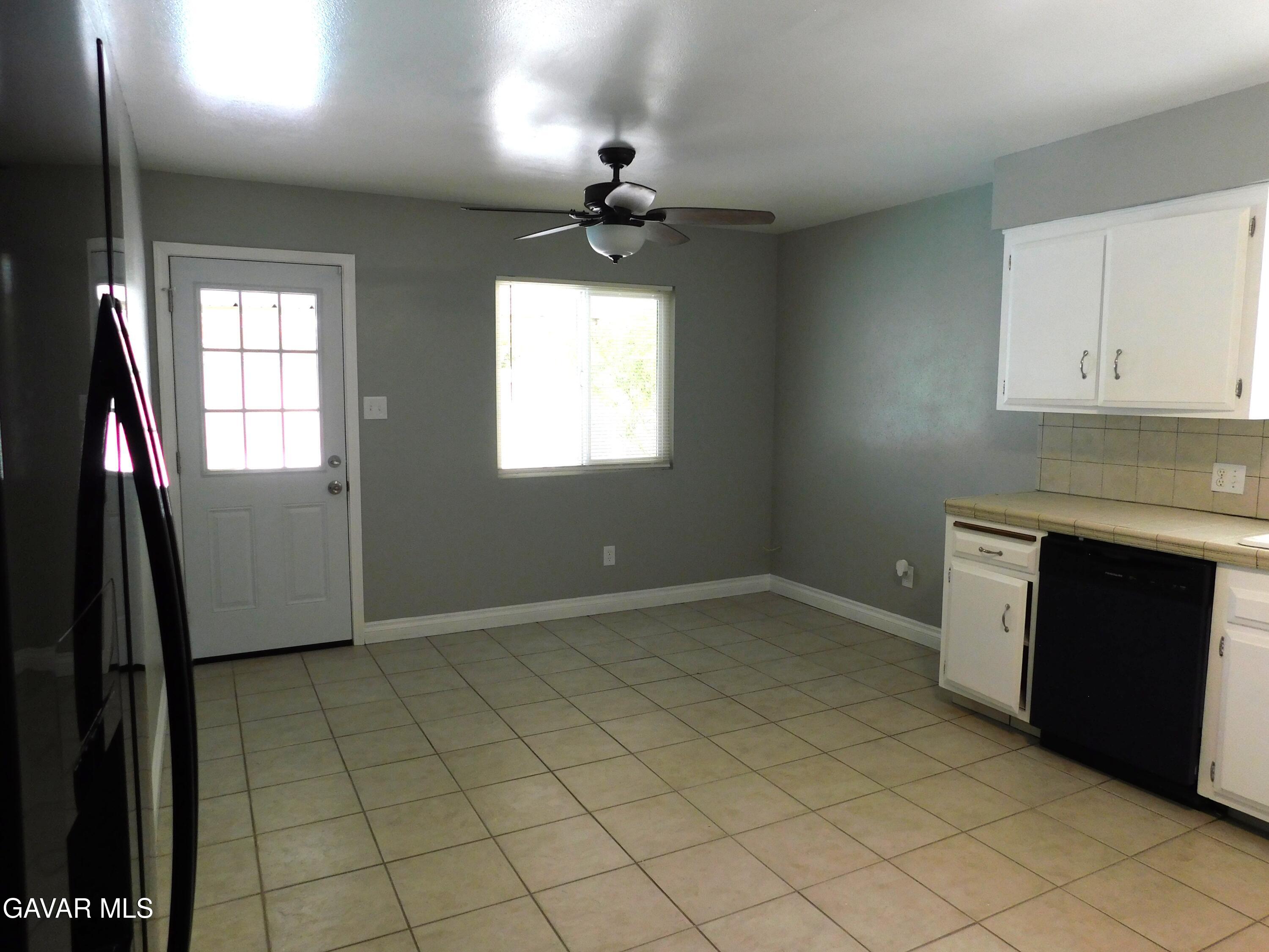 332 West Perdew Avenue Ridgecrest, CA 93555 - Photo 20 of 55 DSCN1192