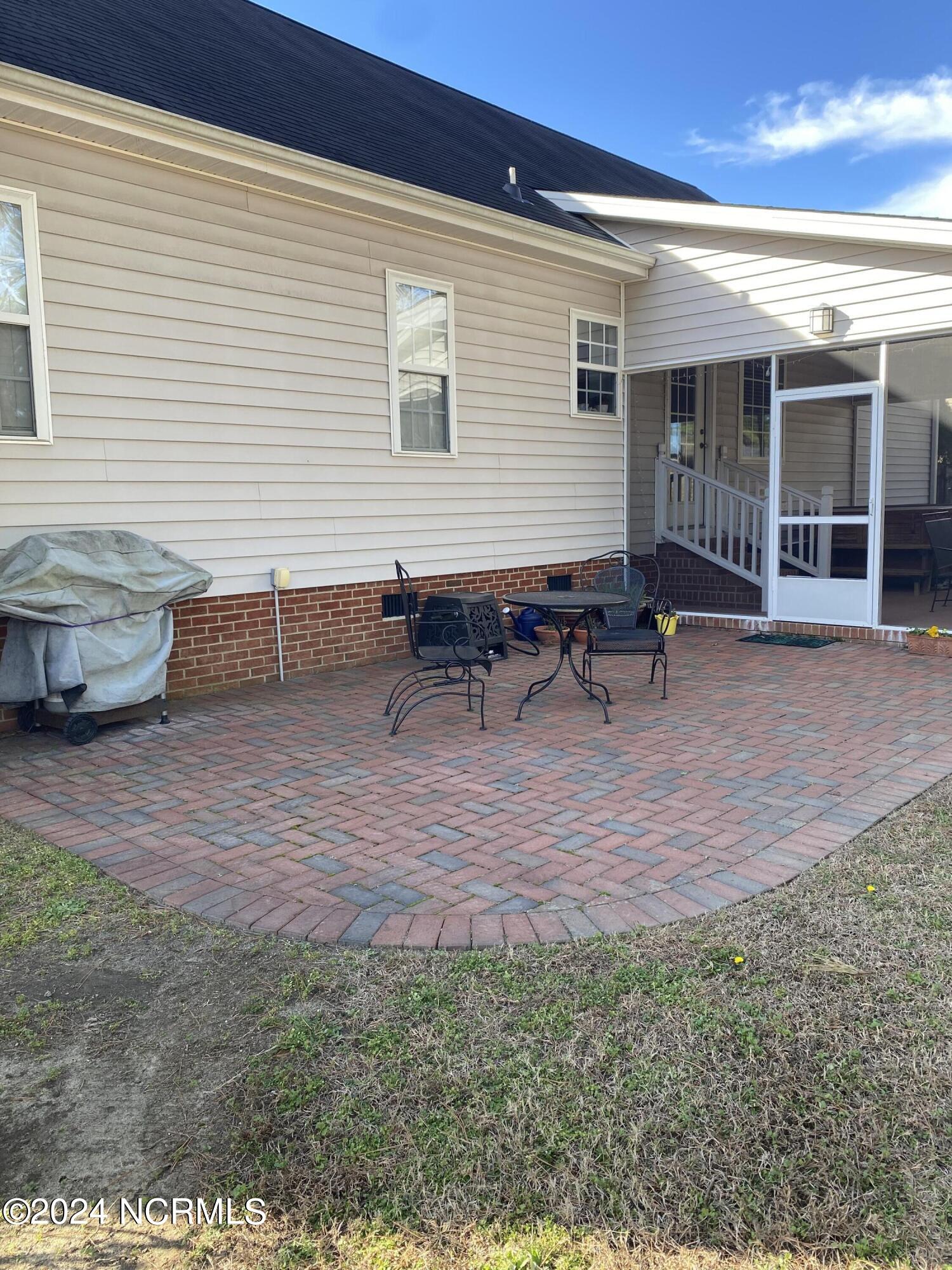 2906 Ridge Road Northwest Wilson, NC 27896 - Photo 33 of 40 32_Brick Patio