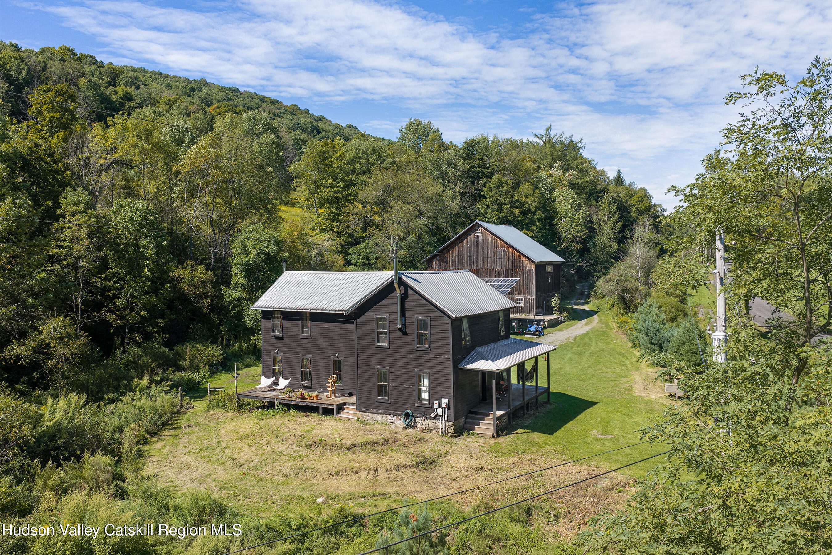 004 Restored 1900 Farmhouse & Barn -- 16