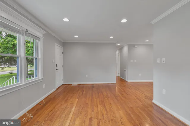 $3,850 | 3911 Egan Drive, Fairfax, VA 22030