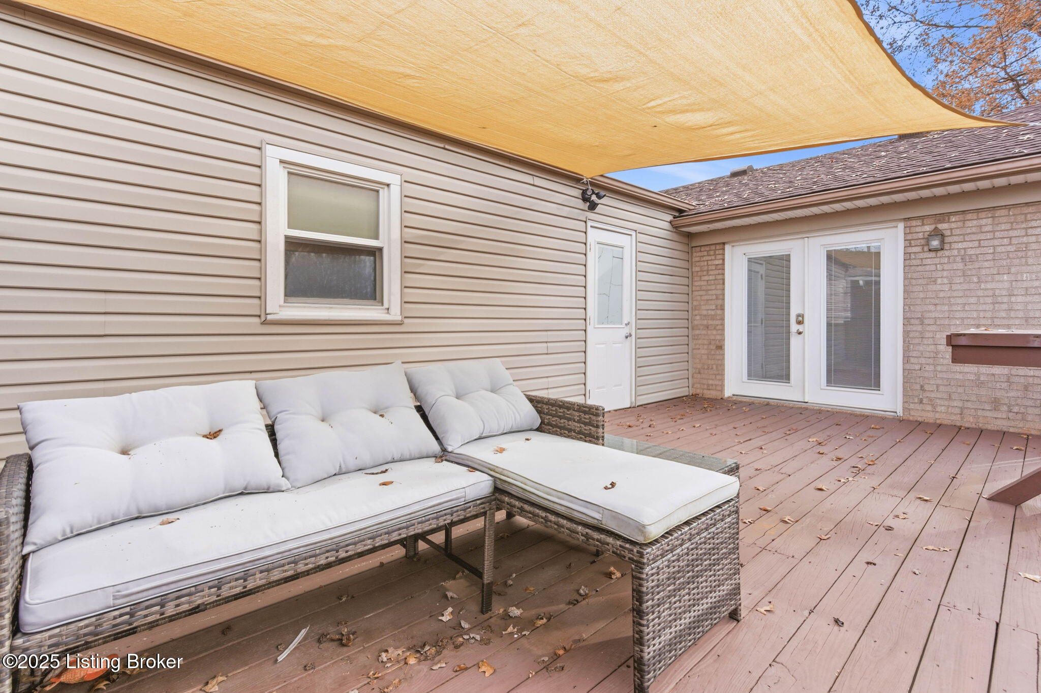4526 Sandhill Road Louisville, KY 40219 - Photo 53 of 57 Rear Deck4