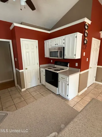 $1,950 | 1067 Parkview Circle North, Unit S, Southaven, MS 38671