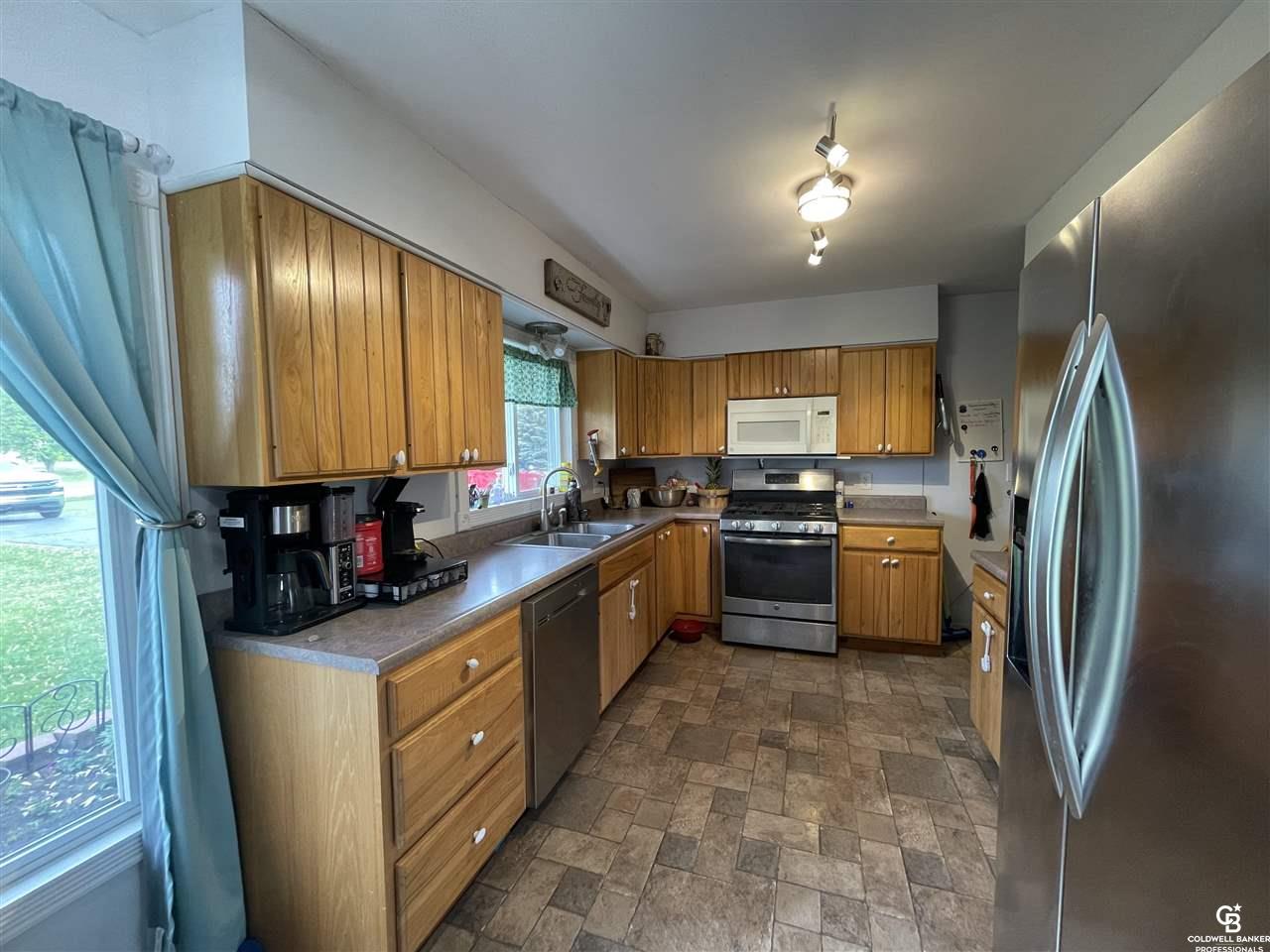1936 South Morrice Road Owosso, MI 48867 - Photo 8 of 18 50042460-7.JPG